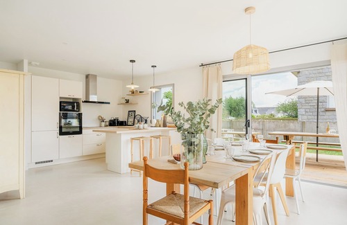 Lancieux House | Ti Vakansou" modern family home 1300m from the beach