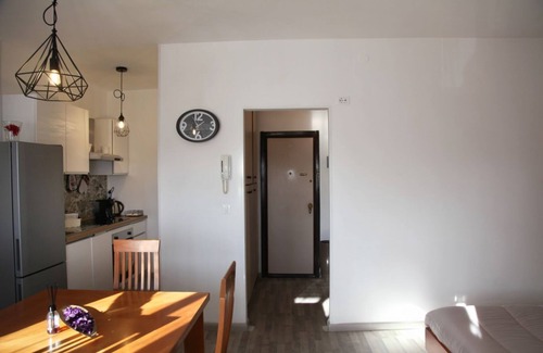 Favaro Veneto House | Tia House - Bright Studio with Private Parking!