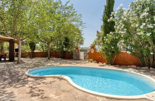 Monovar House | Tia Juana