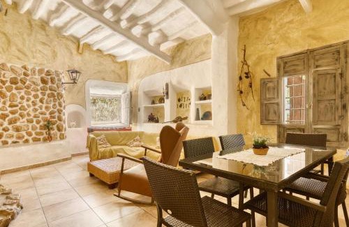 Monovar House | Tia Juana