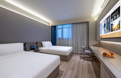 Tianjin City Center Hotel | Tianjin Binjiang Road Pedestrian Street Orange Crystal Hotel