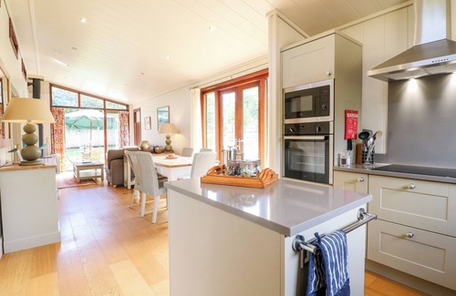 Barnsdale Cottage | TICKENCOTE, pet friendly, with open fire in Exton, Rutland