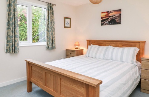 Trebarwith Strand House | TIDES REACH, pet friendly, country holiday cottage in Tintagel