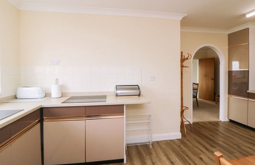 Ebford Cottage | TIDEWAYS, pet friendly, country holiday cottage in Starcross, Devon