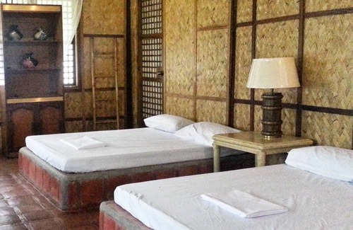 Los Banos Hotel | Tierra de Lago
