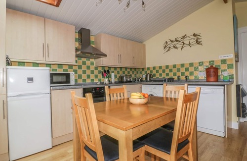 Padstow Cottage | TIGGY WINKLE, family friendly, with a garden in St Merryn