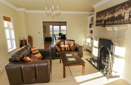 Inishmacatreer Cottage | TIGHE CARRA, family friendly in Ballinrobe, County Mayo