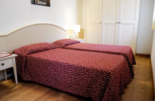 Longare Apartment | Tigli apartment with two bedrooms and one bathroom on the second floor with 4 metre glass window (apartment 6)