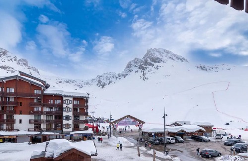 Val Claret Apartment | Tignes Val Claret, 1 bdrm, ski in ski out, balcony, south-facing, housekeeping/laundry included