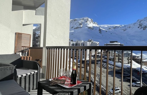Val Claret Apartment | Tignes Val Claret, Large Duplex 70 m² Ski-in/Ski-out 8 Guests