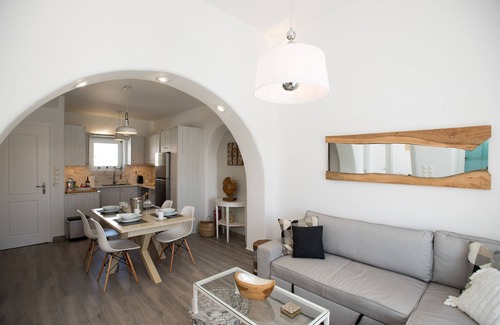 Paraga Villa | TIIFANYS VILLAS - PRIVATE Villa & Private Pool with Sea View
