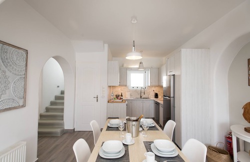 Paraga Villa | TIIFANYS VILLAS - PRIVATE Villa & Private Pool with Sea View