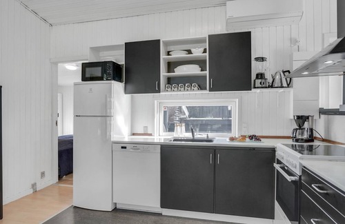 Hou House | "Tiina" - 1km from the sea by Interhome