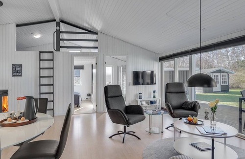 Hou House | "Tiina" - 1km from the sea by Interhome