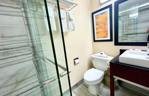 Lake George Resort | Tiki Resort - Lake George