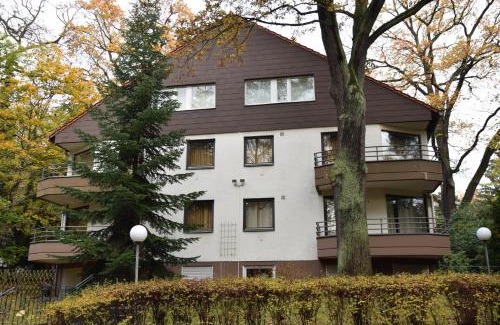 Nikolassee House | Tillmanns-Haus