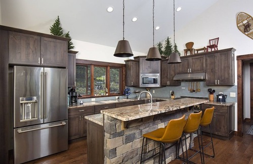 Nathrop House | Timber Frame Home with Spectacular View of Chalk Cliffs and Canyon