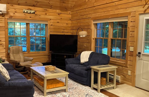 Cohocton Cabin | Timber Haven - Serene log home getaway with AC, Wi-Fi in NY Finger Lakes