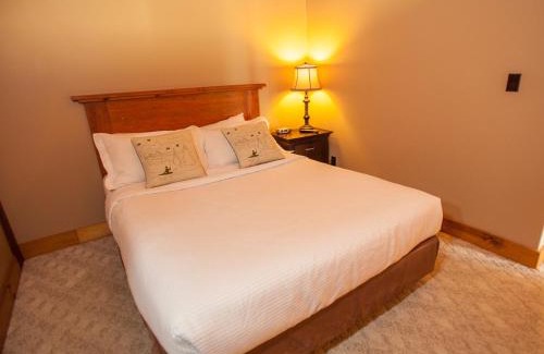 Keewatin Hotel | Timberland Inn