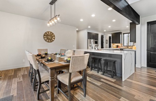 Torreon Cabin | Timberstone Lodge | King Beds~Fireplace~EV Charger