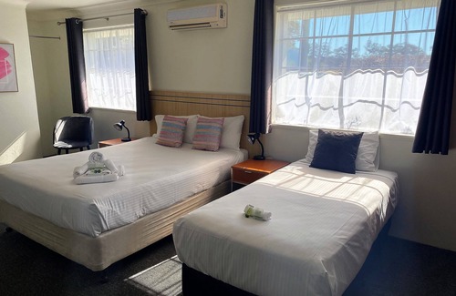 Wauchope Hotel | Timbertown Motel