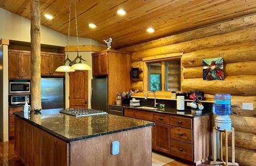 Highland Pines Cabin | Timbertrail Lodge - Prescott Cabin Rentals