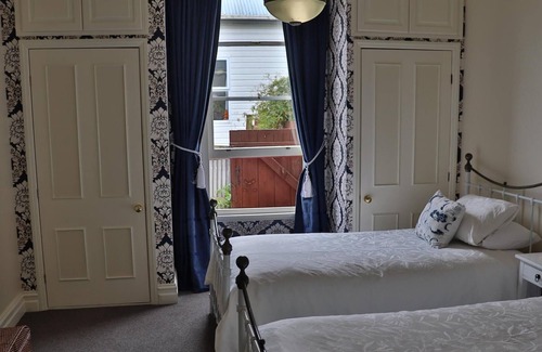 Oamaru House | Time for Tees in the heart of Oamaru