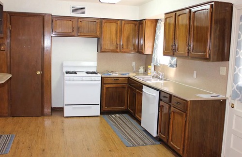 Richardson House | Time to Relax nCharming 3-bedroom home in a quiet Richardson neighborhood.