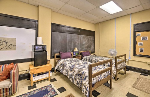 Wilcoe Apartment | 'Timeless' Gary Studio, ATV Trails On-Site!