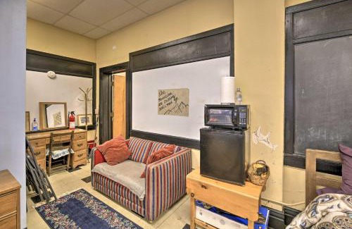 Wilcoe Apartment | Timeless Gary Studio, ATV Trails On-Site!