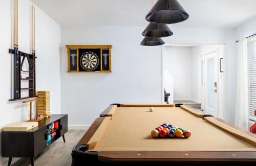 The Hermitage House | Timeless-Texas-Inn - Heated Pool Oasis & Lux Vibe