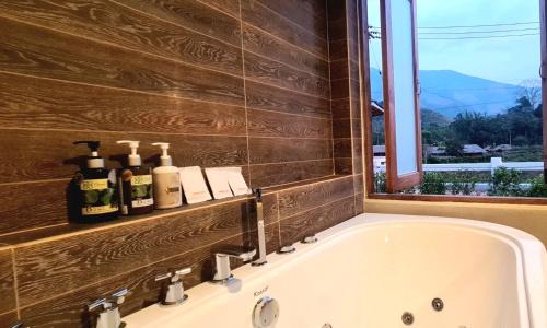Bo Kluea Resort | Times Klang Sapan Resort