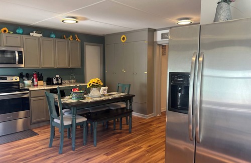 Hot Springs Apartment | Times of Refreshing in the beauty of the Alleghany Mountains awaits you!