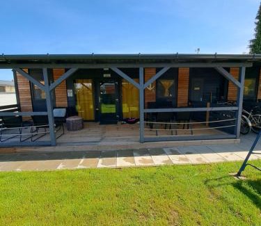 Tiszaorveny Apartment | Tin Men Apartmanház