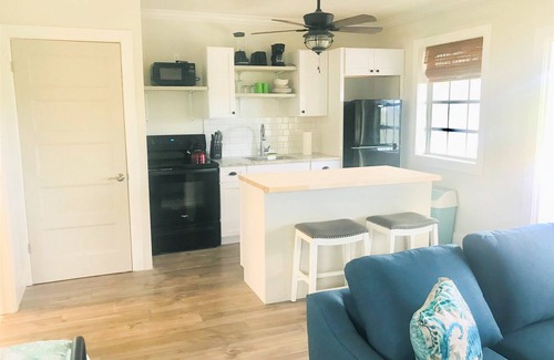 North Palmetto Point Cottage | Ting'um is the Spot to Stay on BANKS ROAD