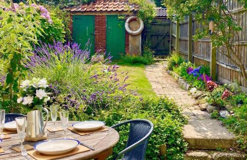 Dunwich House | Tinkers Cottage