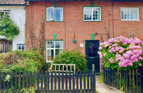 Dunwich House | Tinkers Cottage