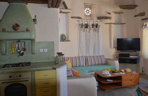 Agios Ioannis Villa | Tinos Island Canary Yellow Villa