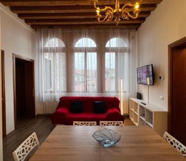 Cannaregio Apartment | TINTORETTO 1 CON TERRAZZA SOPRA IL TETTO, 3 bagni, 3 grandi camere da letto, SUPER NUOVO