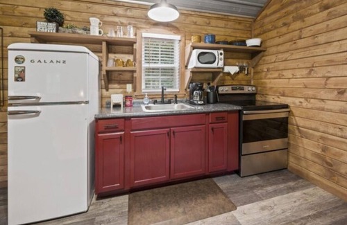 Ringold Cabin | Tiny Cabin! private back deck, outdoor fire pit, less than a mile to lake