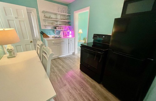 Orlando Beach Cottage | Tiny Cottage - 1 Bed/1 Bath w/Beach Across Street
