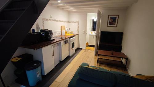 Louis Bertrand-Mirabeau-Semard Apartment | Tiny&Green House 2