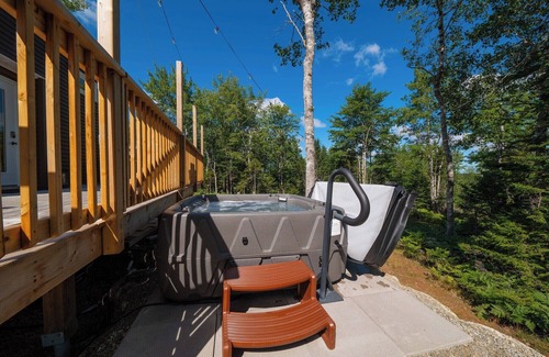 Chester Ski Chalet | Tiny home in Chester Nova Scotia. Hosted by Dordean Suites
