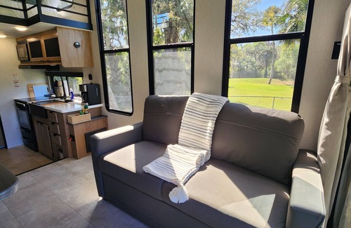 Fort Pierce House | Tiny home next to private pond on 1.75 acre fenced in homestead property.