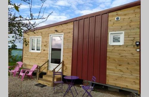 Amecourt Apartment | Tiny house