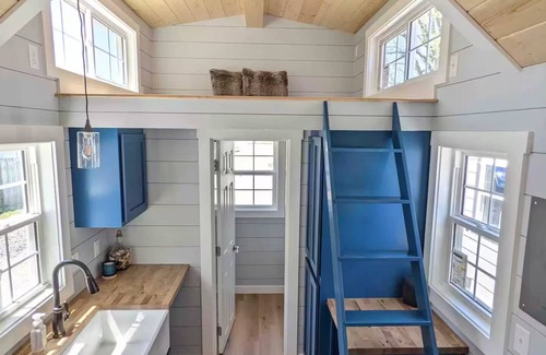 Poplar Ridge House | Tiny house w/views, local amenities and charm.
