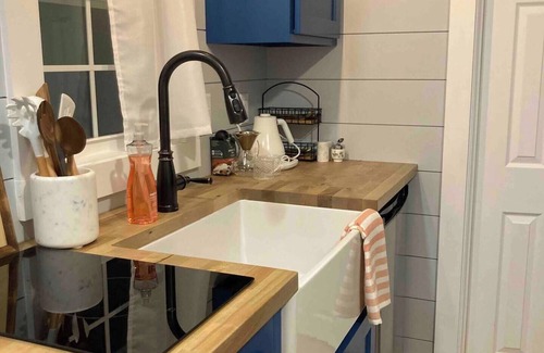 Poplar Ridge House | Tiny house w/views, local amenities and charm.