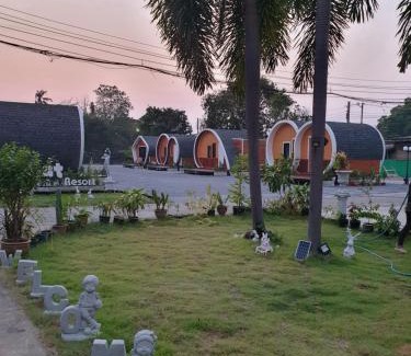 Chom Thong Villa | Tiny hut resort