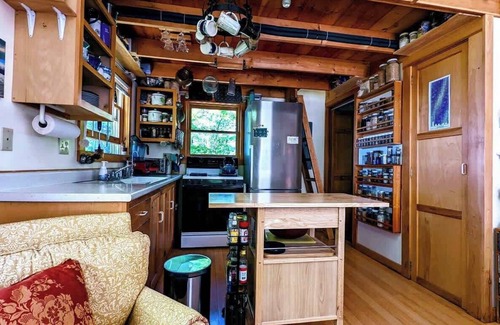 Trenton House | Tiny Trenton Beach House