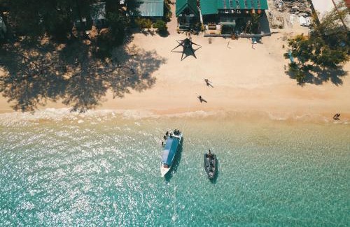 Tekek Bed & Breakfast | Tioman Cabana Bed & Breakfast